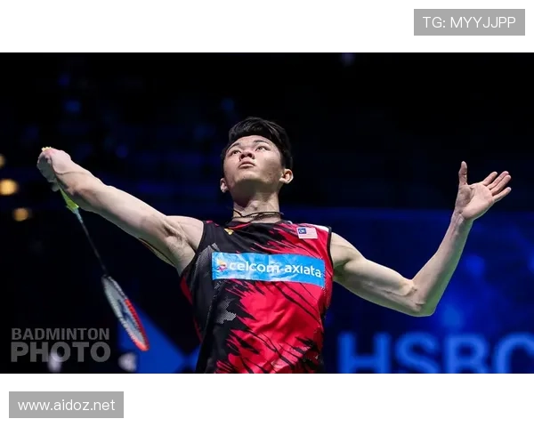 假设李梓嘉把球拍换成名牌包，更衣室的表情我已经想到了