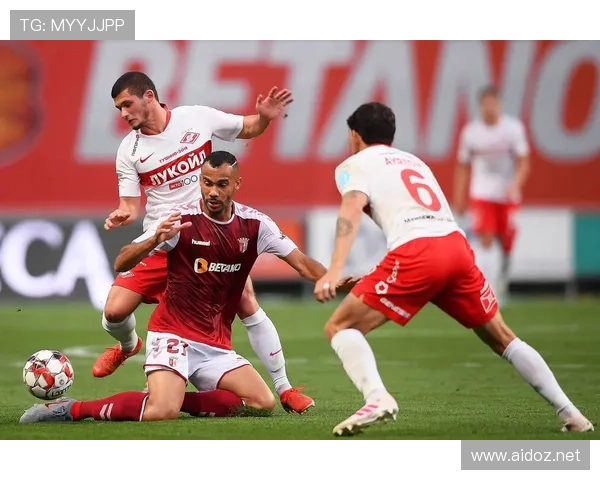 阿贾克斯争冠能力面临考验：状态下滑对赛季走势构成影响